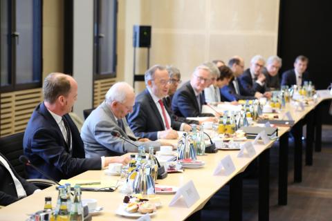 Stabilitätsratsitzung unter dem Vorsitz von Finanzminister Walter-Borjans und Bundesfinanzminister Wolfgang Schäuble.