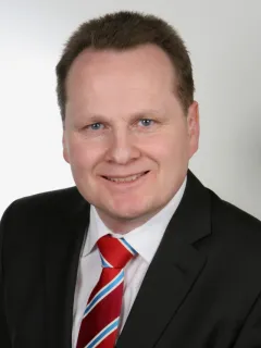 Lehrbereichsleitung Einkommensteuer Herr Prof. Dr. Claus Möllenbeck
