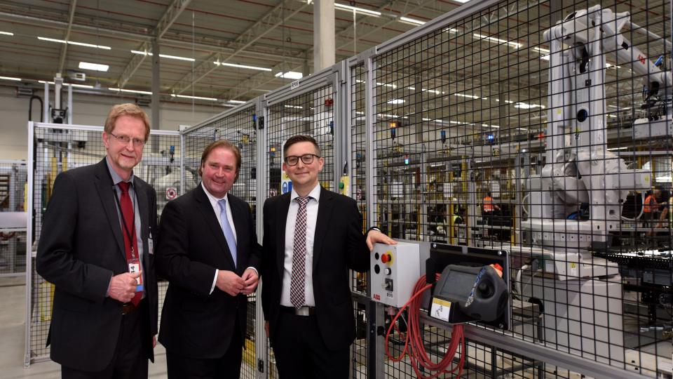 Minister Lienenkämper bei Amazon Logistik Dortmund